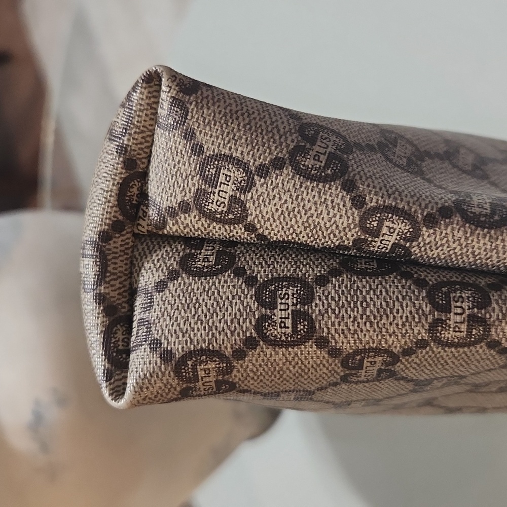 Gucci Plus Pouch - Picture 8 of 10
